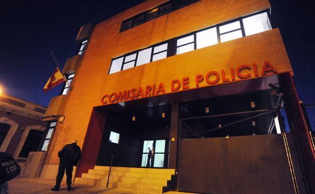 Detenido por agredir a su mujer y su hermana al no permitirle entrar en su casa por no estar en «buenas condiciones»