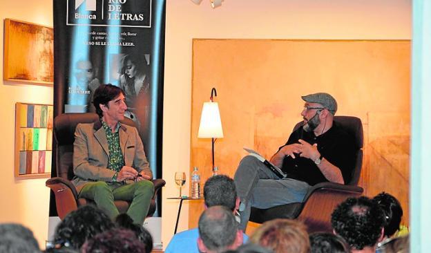 Benjamín Prado elogia a Sabina en 'Río de letras'