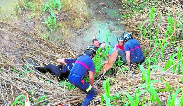 Distinguirán a los agentes de la Policía Local de Ceutí que rescataron a una anciana del río