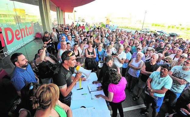 Centenares de afectados reclamarán a iDental