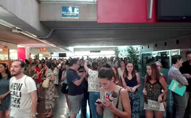 Satse denuncia un retraso de hora y media en el inicio de la oposición de Enfermería