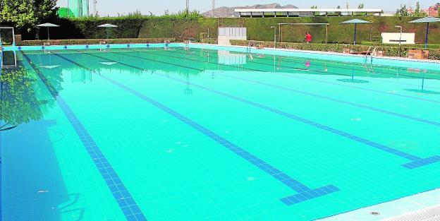 Jumilla presenta la nueva piscina olímpica del polideportivo La Hoya