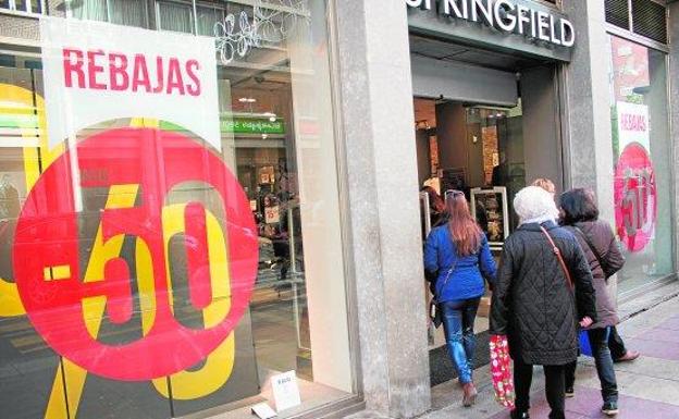 ¿En qué tiendas de Murcia habrá rebajas ya este fin de semana?