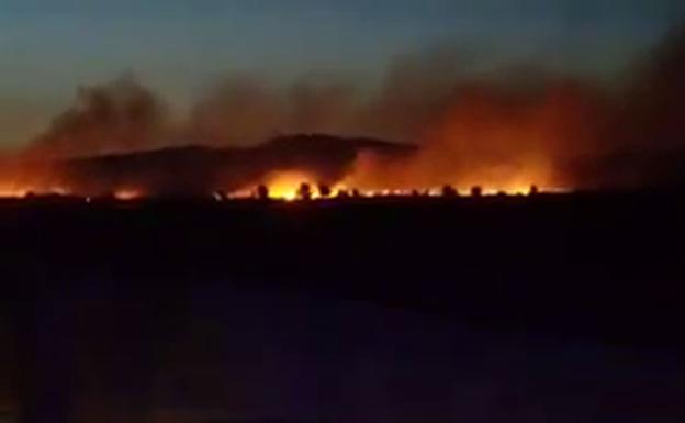 Trabajan en la extinción de un incendio forestal en Calasparra y Moratalla
