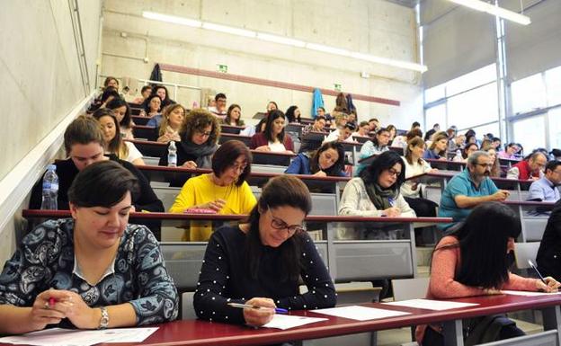 Opositores suspensos de Secundaria advierten de una «escabechina» con las notas