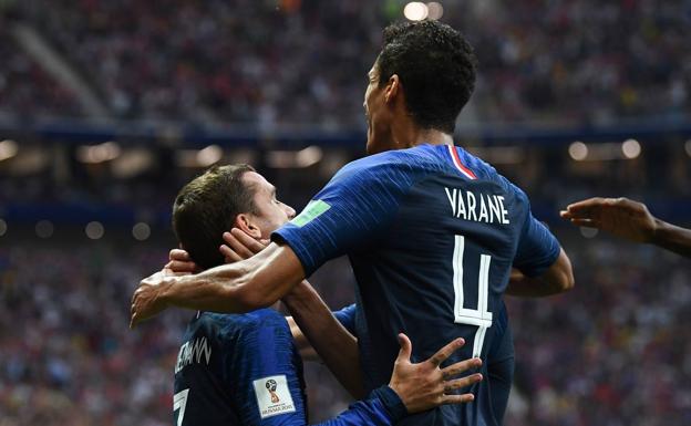 La doble corona de Varane