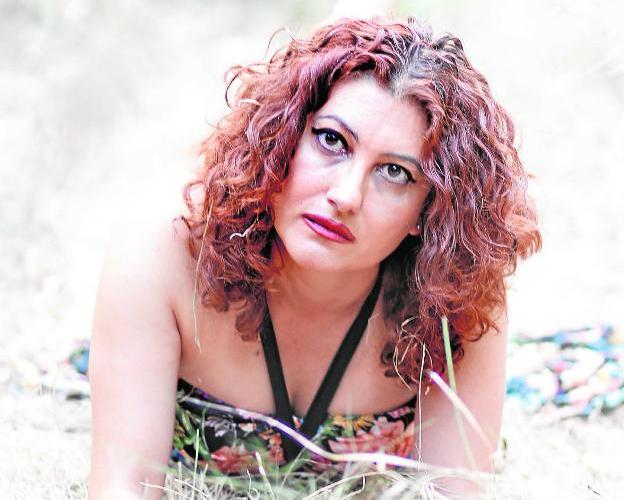 Gabriela Amorós: «Un gorrión me enseñó a dar amor»