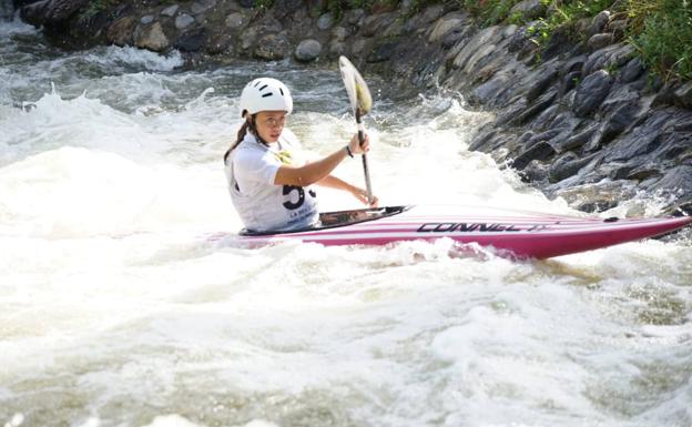 La piragüista murciana Clara González, campeona de España de canoa
