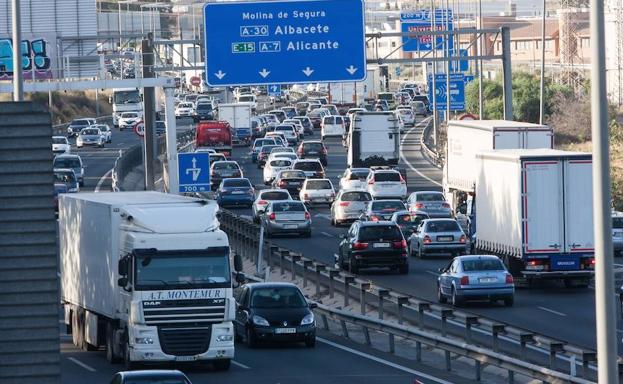 La DGT prevé 200.000 desplazamientos en la Región durante la operación salida