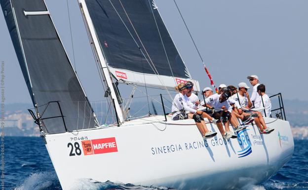 'El Carmen' aguanta en una jornada discreta de los barcos de la Región