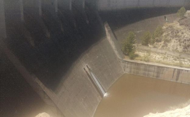 Aumentan la vigilancia en el río Mula tras localizar dos motores de extracción de agua ilegales