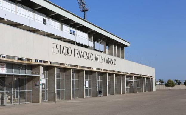 Otro parón en el Lorca FC, que espera categoría