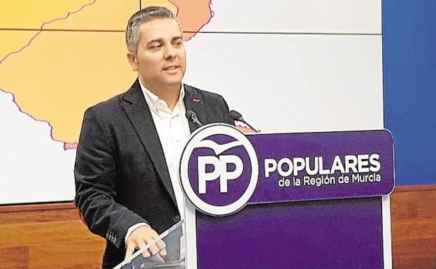 Jesús Cano (PP): «Es 'de circo' que Diego Conesa se reúna con Puig en lugar de hacerlo con la ministra Ribera»