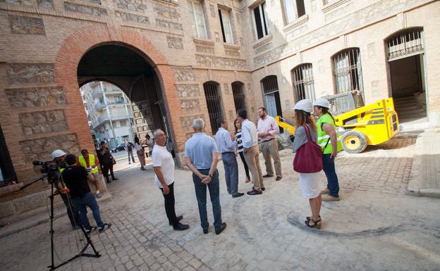 Comienzan las pruebas de carga en la Cárcel Vieja antes del inicio de las obras