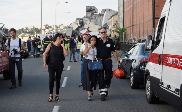 El derrumbe de un viaducto en Génova causa 35 muertos