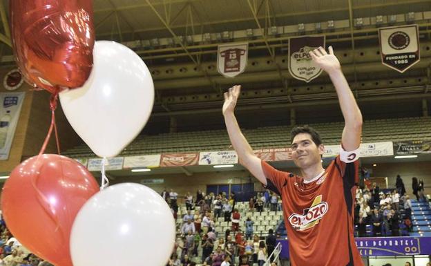 Kike Boned vuelve a ElPozo por la puerta grande