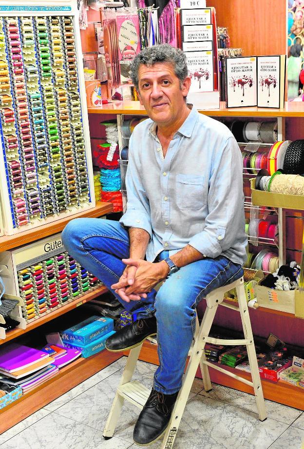 Paco López Mengual: «La literatura me ha tocado fuerte, ya es casi un vicio»