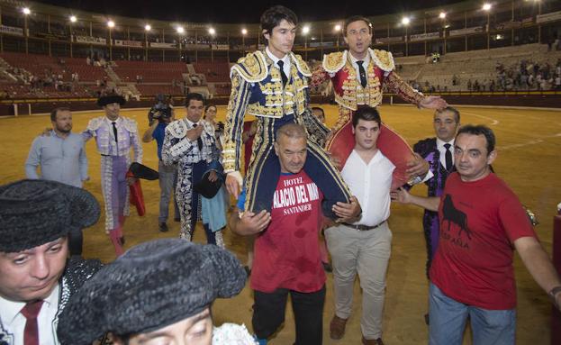 Puerta grande para Rafaelillo y Castella en Murcia
