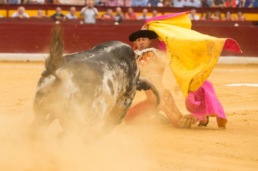 Puerta grande para Rafaelillo y Castella en la primera corrida de la Feria de Murcia