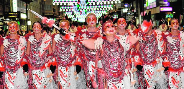 Moros y Cristianos cierran una semana de tradición y fiesta