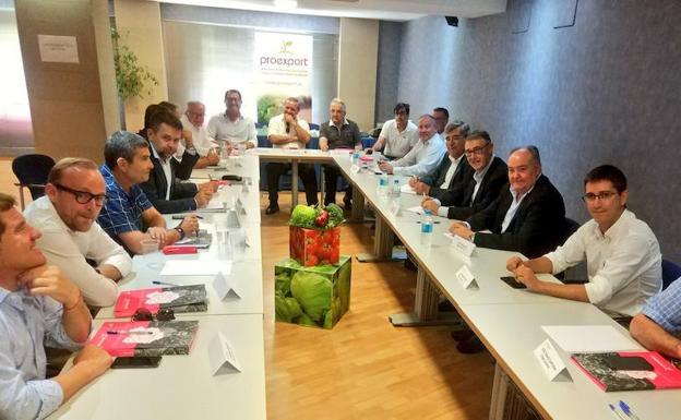 Proexport pide certidumbre hídrica al presidente de la CHS