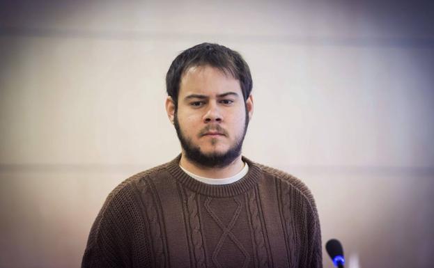 La Audiencia reduce de dos años a nueve meses la pena al rapero Hasel