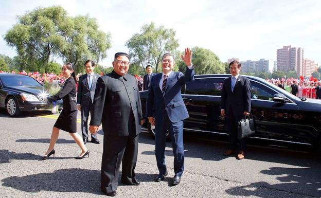 Los líderes de las dos Coreas celebran su primera reunión en Pionyang