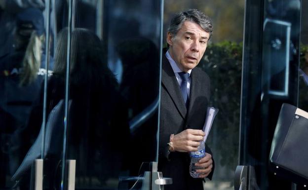 Un juez permite que Ignacio González regrese a su puesto en el Ayuntamiento de Madrid