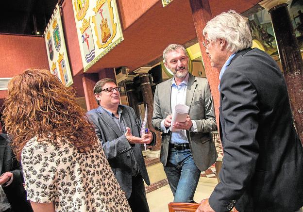 La mayor parte de las 30 leyes que la Asamblea tiene en tramitación se quedarán en el tintero