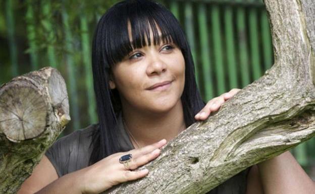 La mujer que se acostó con 32 años y se despertó con 16