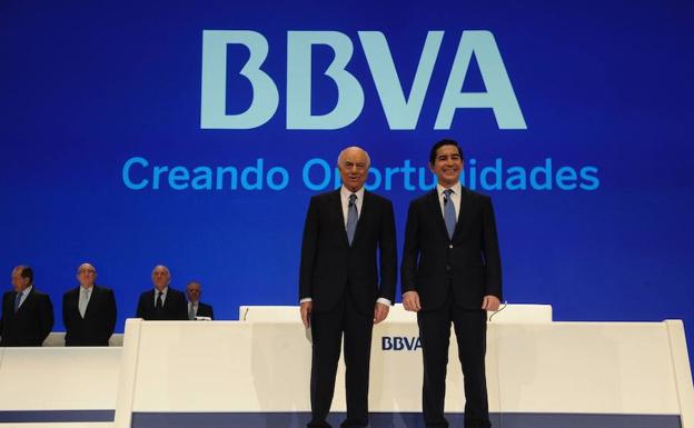 Francisco González delega en Carlos Torres la presidencia del BBVA desde enero