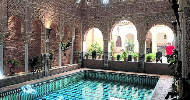 El hombre que se ha construido la Alhambra en casa