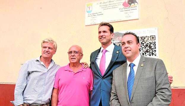 Abarán homenajea a Ángel Bernal y a Liria