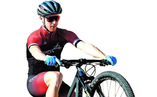 «En el ciclismo se aprende paso a paso, aunque necesitas alguien que te guíe»