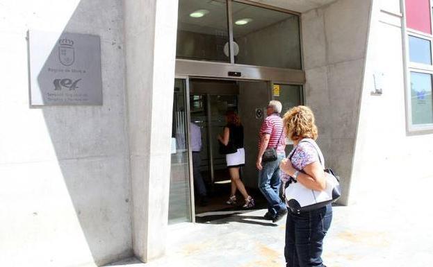 El cierre estival en la hostelería sube los parados en 758 y reduce los cotizantes