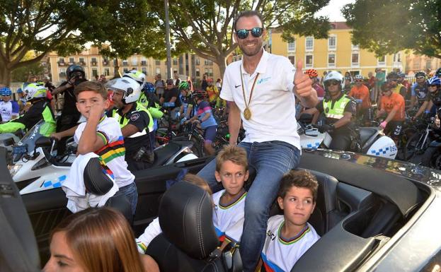 La Vuelta a Murcia trabaja para ser de dos días y homenajear a Valverde