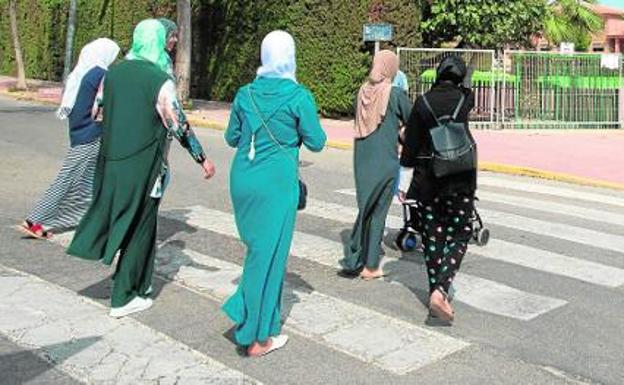 Reclaman aulas de acogida para atender al creciente alumnado que no habla castellano