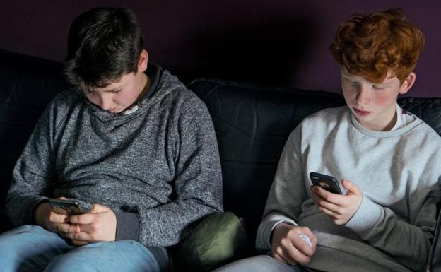 ¿Matan los móviles la lectura?