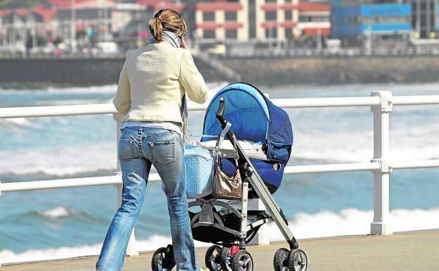 Cómo pedir la devolución del IRPF por la prestación por maternidad