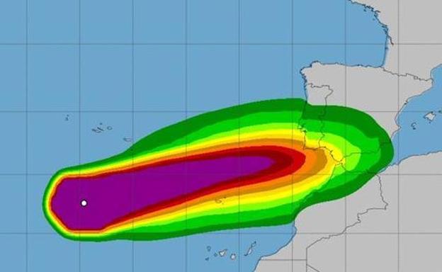 La cola del huracán 'Leslie' puede llegar mañana a la Región de Murcia con lluvias y viento