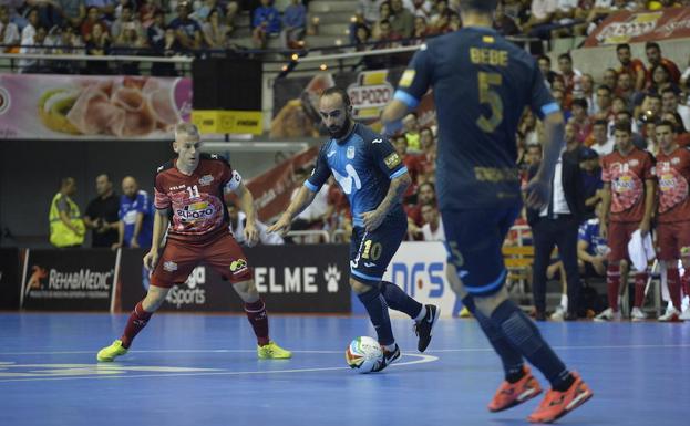 Mucha entrega, poco veneno