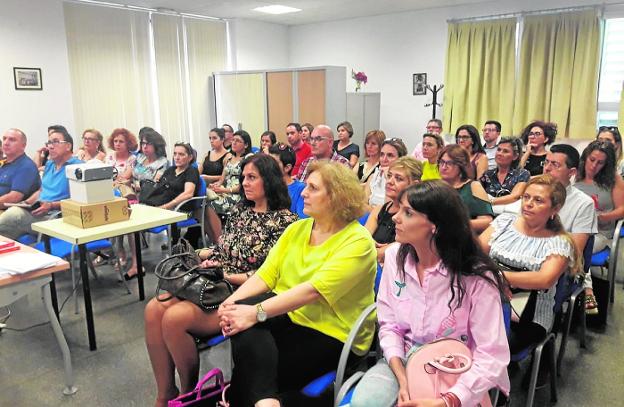 La Cámara de Comercio de Murcia formará a mil comerciantes de doce localidades hasta final de año