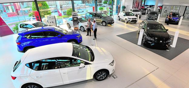 La crisis del diésel desploma en un mes las ventas de furgonetas hasta un 40%