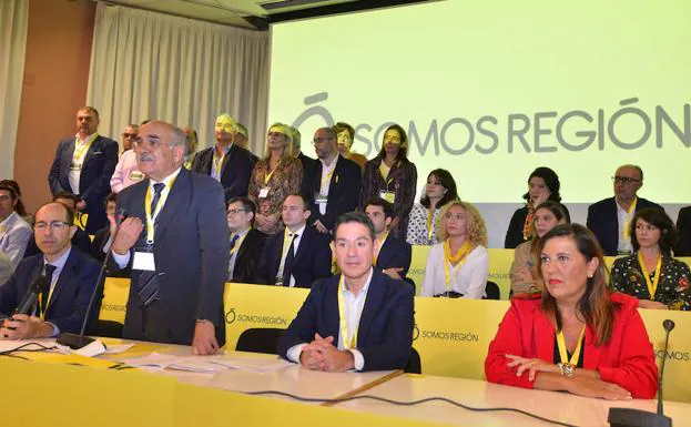 Garre estrena la presidencia de Somos Región con duras críticas al Gobierno de Miras