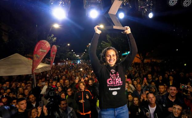 Ana Carrasco, agasajada por varios cientos de sus paisanos en Cehegín