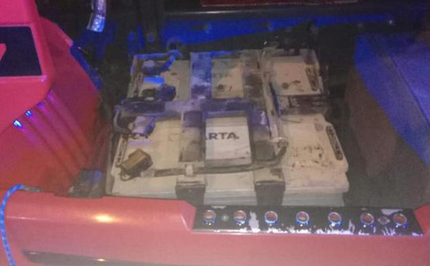 Dos detenidos por intentar robar las baterías de un camión en Sangonera la Verde