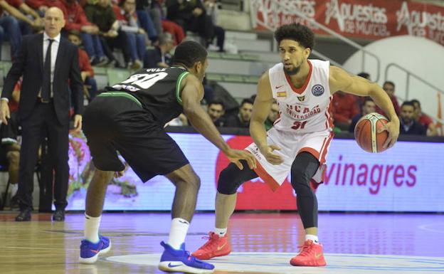 La moneda sale cara y el UCAM continúa invicto en la Champions