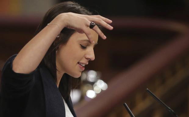 Condenan al autor de poema machista a pagar 50.000 euros a Irene Montero