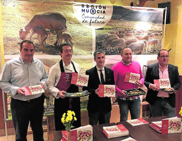 24 bocados de cordero segureño