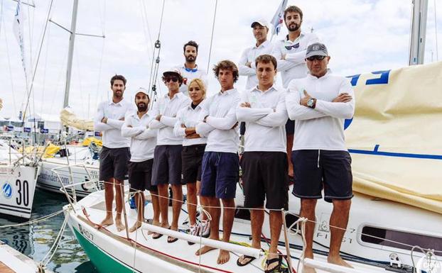 Regatistas murcianos participan en el campeonato en aguas de Hong Kong